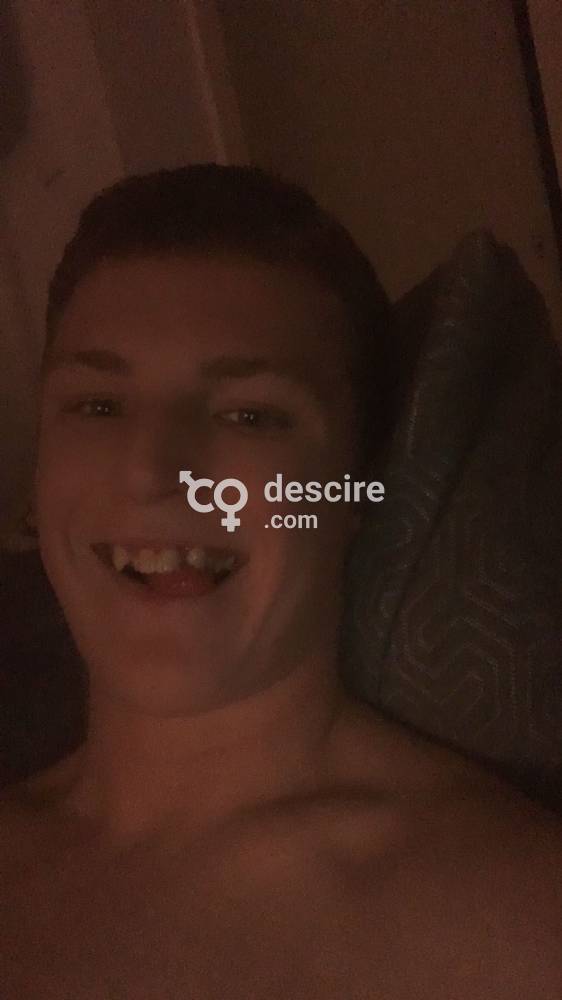 Looking for a single or group of females or  couples to have regular fun or a good fun time - Sydney - Australia